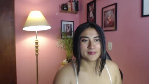 bunnyEmilyR0s33 online show from April 21, 2026, 4:12 pm