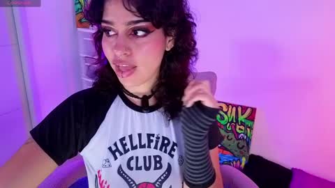   online show from April 24, 2026, 8:22 pm