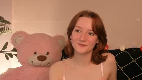 Snapshot of bunnyy_4u chatting on June 17, 2026, 3:13 pm Lilith online show from June 17, 2026, 3:13 pm