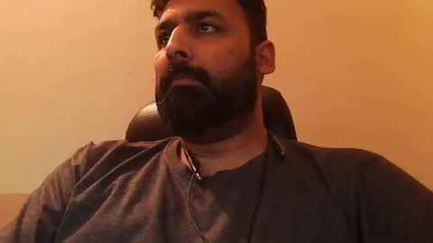 Hairy Arabian online show from January 16, 2025, 6:06 pm