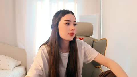Amelia online show from May 6, 2026, 4:41 am