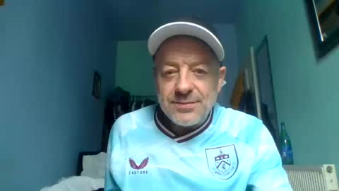 burnleyguy1977 online show from June 16, 2026, 12:19 pm