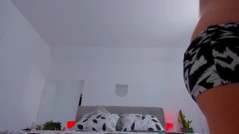 Snapshot of bush_woman chatting on June 28, 2026, 9:59 am Larisa online show from June 28, 2026, 9:59 am