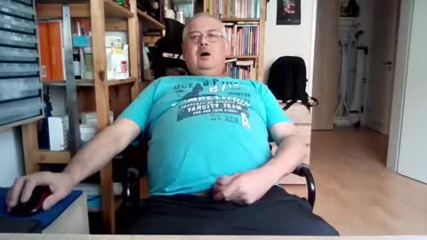 busi online show from April 27, 2026, 3:21 pm