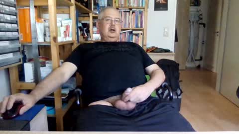 Snapshot of busibaer666 chatting on June 24, 2026, 2:49 pm busi online show from June 24, 2026, 2:49 pm