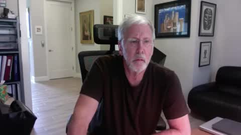 Snapshot of bustinout99 chatting on April 3, 2026, 5:44 pm afternoon wood online show from April 3, 2026, 5:44 pm