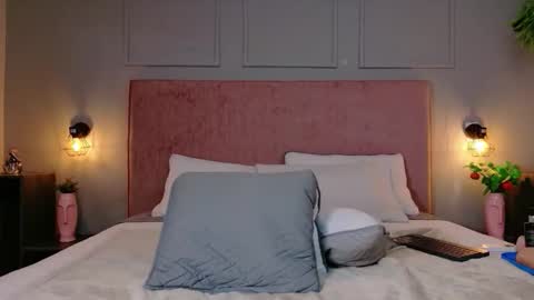 Busty zay online show from June 2, 2026, 9:17 pm
