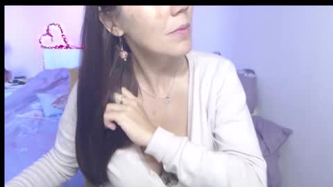 anna online show from October 29, 2025, 1:24 pm