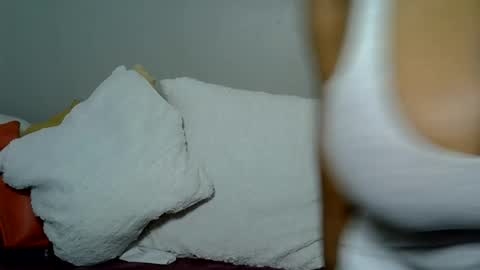 bustytessa37 online show from June 7, 2026, 5:22 am