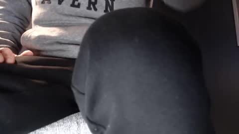 Butch online show from November 10, 2025, 3:11 pm