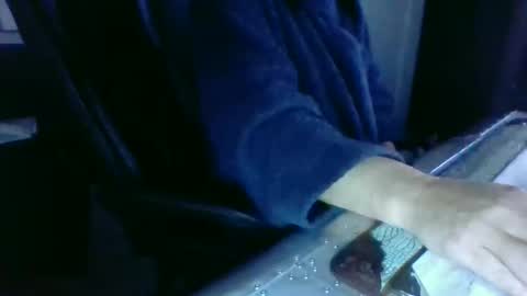 butslutt2 online show from December 2, 2025, 2:12 pm