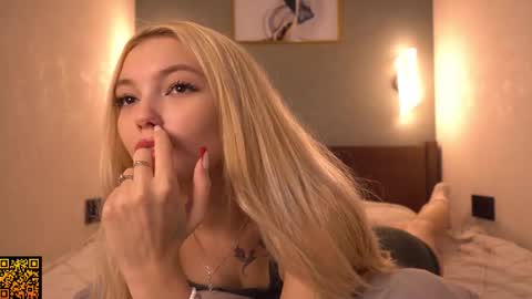 Snapshot of butteflai chatting on December 15, 2025, 7:56 am butteflai online show from December 15, 2025, 7:56 am