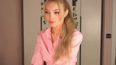 butteflai online show from April 22, 2026, 8:06 am