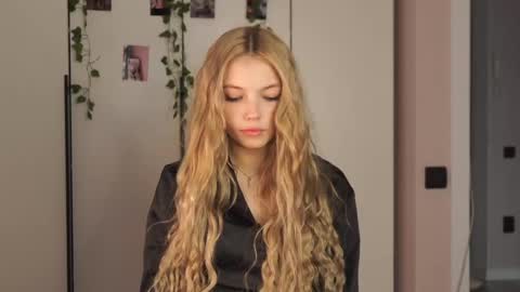 butteflai online show from April 23, 2026, 8:13 am