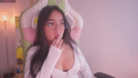 zafiro online show from November 12, 2025, 7:24 pm