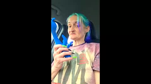 Butterfly and Bear online show from April 13, 2026, 3:39 pm