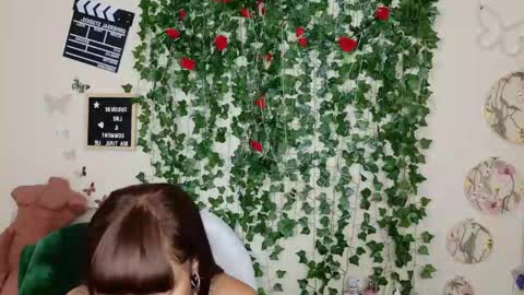 butterfly booty online show from November 5, 2025, 5:57 pm