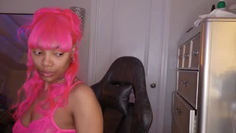 butterfly booty online show from February 4, 2026, 7:14 am