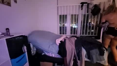 HannahWreckshin online show from December 28, 2024, 2:32 pm