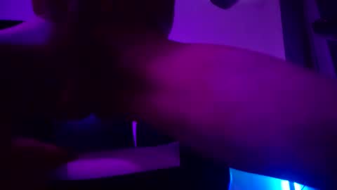 Snapshot of bwall1425 chatting on September 9, 2025, 12:21 am bwall1425 online show from September 9, 2025, 12:21 am