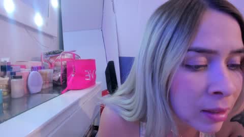     online show from December 8, 2024, 4:28 pm