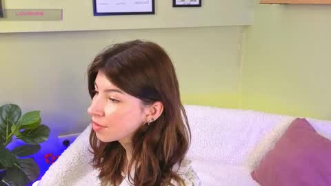 Kira online show from April 6, 2026, 8:15 am