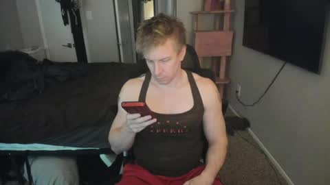 Snapshot of c00ki3m0nstr chatting on May 19, 2026, 7:42 pm c00ki3m0nstr online show from May 19, 2026, 7:42 pm