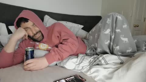 c2cmee online show from February 6, 2025, 6:18 am