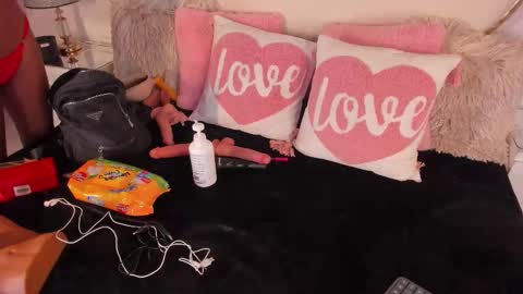 Cahitlin  online show from November 19, 2025, 5:40 am