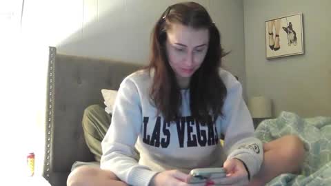 Snapshot of calicambri chatting on December 21, 2024, 12:09 am The Cali Cambri online show from December 21, 2024, 12:09 am