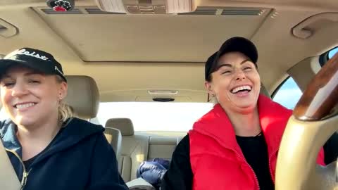 Snapshot of calicambri chatting on February 1, 2025, 9:40 pm The Cali Cambri online show from February 1, 2025, 9:40 pm