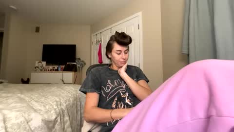 Snapshot of calicambri chatting on October 13, 2025, 9:15 pm The Cali Cambri online show from October 13, 2025, 9:15 pm