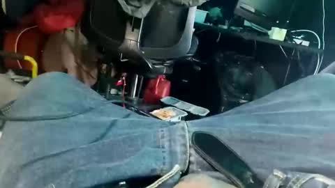 Calisguitar online show from November 30, 2025, 9:08 pm