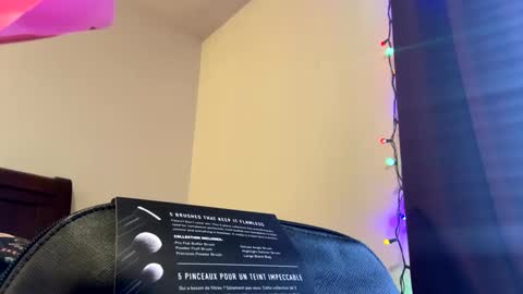 calishop1 online show from December 18, 2024, 10:57 pm