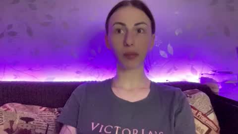 Anna online show from March 3, 2025, 7:49 pm