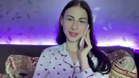 Anna online show from March 7, 2025, 1:31 am