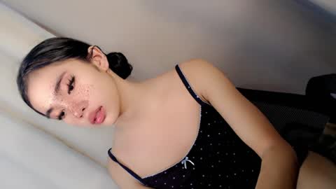 Snapshot of call_me_nina chatting on July 2, 2026, 2:11 am call_me_nina online show from July 2, 2026, 2:11 am