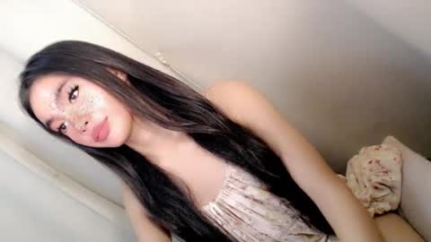 Snapshot of call_me_nina chatting on July 13, 2026, 12:19 pm call_me_nina online show from July 13, 2026, 12:19 pm
