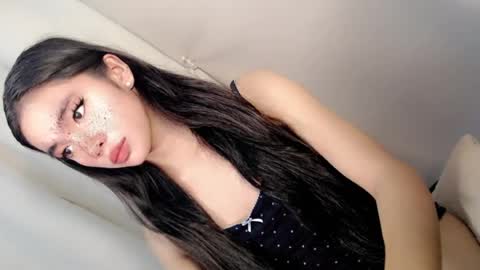 Snapshot of call_me_nina chatting on July 20, 2026, 11:40 pm call_me_nina online show from July 20, 2026, 11:40 pm