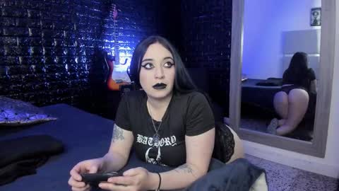 calliope_dark online show from September 9, 2025, 1:54 pm