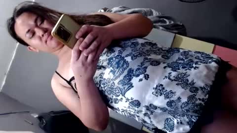 Snapshot of callme_mama chatting on August 2, 2026, 1:26 am Althea online show from August 2, 2026, 1:26 am