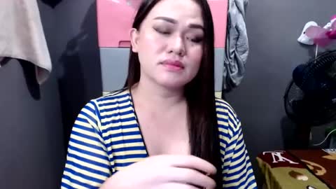 Snapshot of callme_mama chatting on August 2, 2026, 5:11 pm Althea online show from August 2, 2026, 5:11 pm