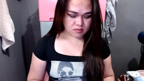 Snapshot of callme_mama chatting on August 3, 2026, 6:33 pm Althea online show from August 3, 2026, 6:33 pm