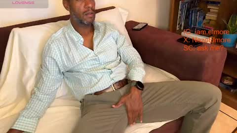 My name is Robert  Dont be shysay hi I love to chat. For requests or dirty talk please use tips  online show from April 22, 2026, 4:48 am