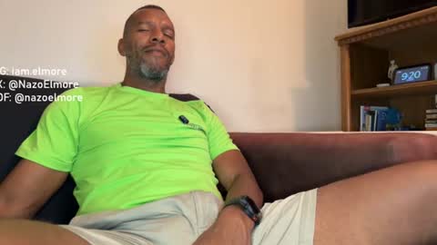 Snapshot of callmeelmore chatting on July 21, 2026, 3:20 am My name is Robert Dont be shysay hi I love to chat. For requests or dirty talk please use tips online show from July 21, 2026, 3:20 am