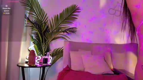 Mia online show from March 6, 2026, 4:47 pm