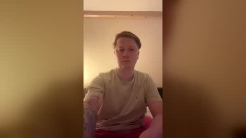 Snapshot of callumreeton chatting on July 1, 2026, 12:07 pm callumreeton online show from July 1, 2026, 12:07 pm