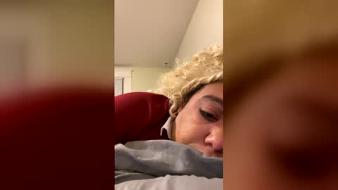 camzxoxox online show from December 22, 2025, 1:35 am