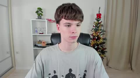 Hey I am Calvin  online show from January 4, 2025, 7:02 pm