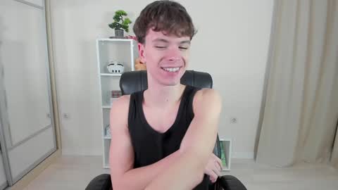 Hey I am Calvin  online show from January 8, 2025, 7:03 pm